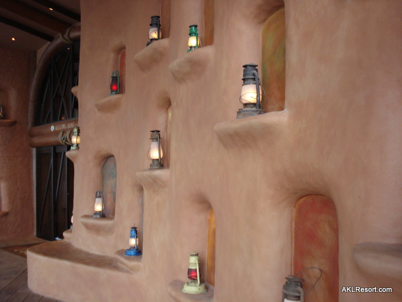 Kidani Entrance Lanterns